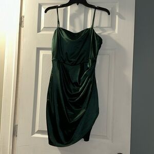 Emerald Sundae - Mini dress - Mid thigh length - Satin material- worn once
